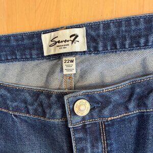 NWT Size 22W Seven7 Loose Straight Jean